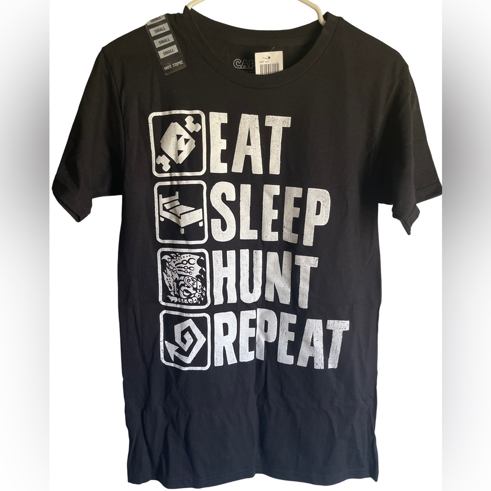 NWT Unisex Black Graphic T-Shirt
